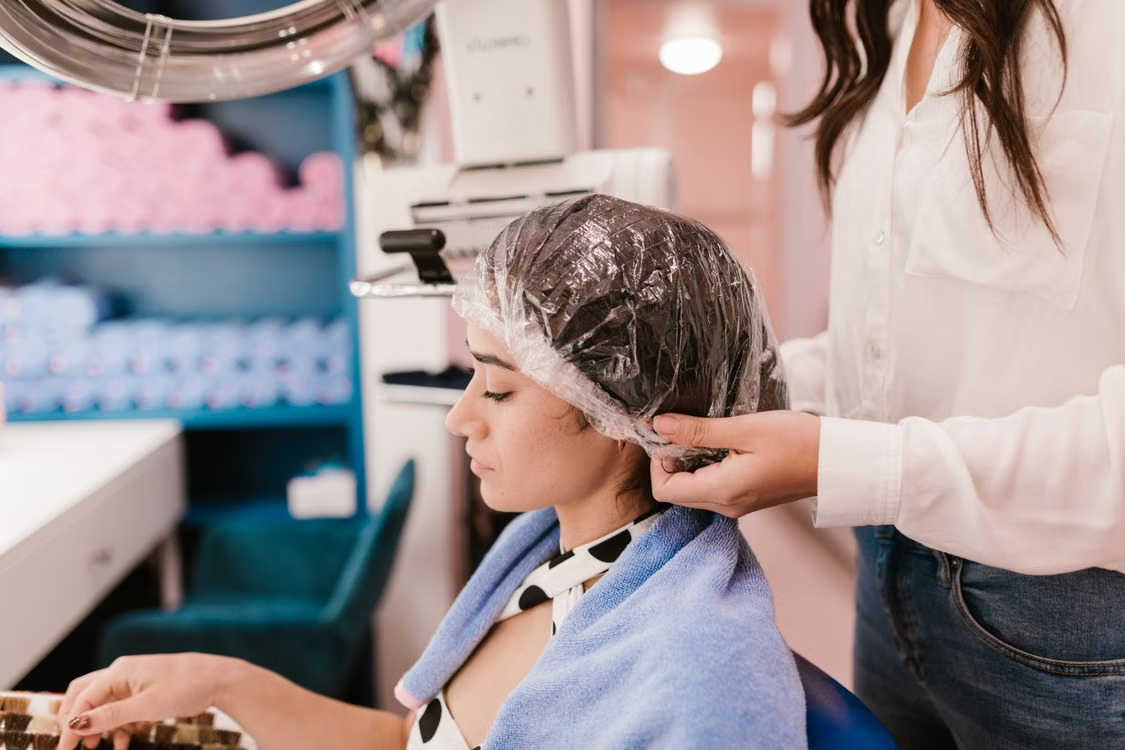 How Long Should You Leave Hair Dye On? A Complete Timing Guide